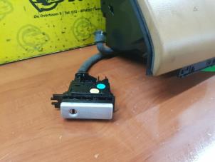 Gebruikte Dashboardkastje Porsche Cayenne (9PA) 3.2 V6 24V Prijs op aanvraag aangeboden door de Nollen autorecycling