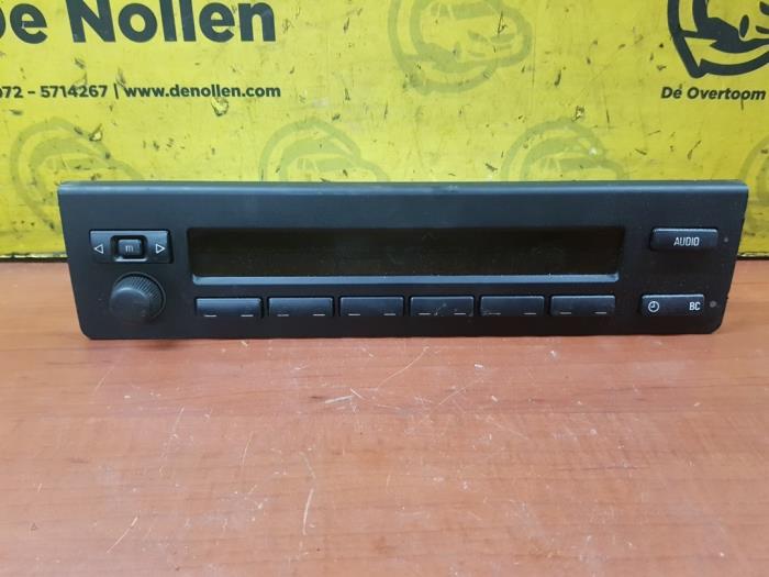 Gebruikte Display Interieur BMW 5 serie (E39) 520i 24V Prijs € 40,00 Margeregeling aangeboden door autodemontage denollen