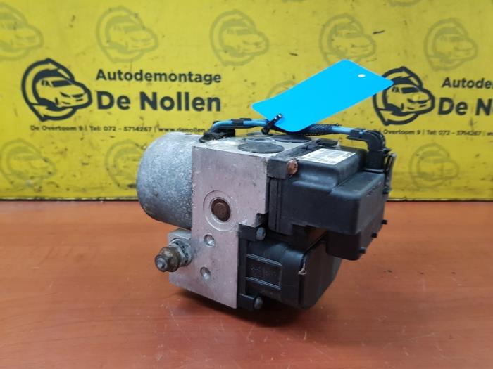 Gebruikte ABS Pomp Nissan Primera Traveller (WP11) 2.0 16V Prijs € 48,00 Margeregeling aangeboden door autodemontage denollen