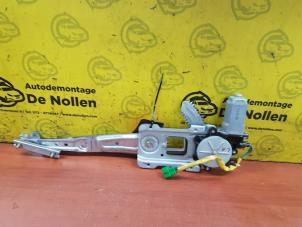 Gebruikte Ruitmechaniek 4Deurs links-achter Subaru Legacy Wagon (BH) 2.0 16V Prijs € 30,00 Margeregeling aangeboden door de Nollen autorecycling