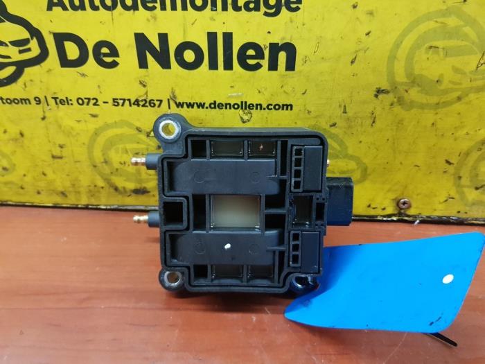 Gebruikte Bobine Subaru Legacy Wagon (BH) 2.0 16V Prijs € 25,00 Margeregeling aangeboden door autodemontage denollen