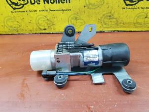 Gebruikte Schuifdak Motor Austin Mini Open (R52) 1.6 16V Cooper S Prijs € 175,00 Margeregeling aangeboden door de Nollen autorecycling