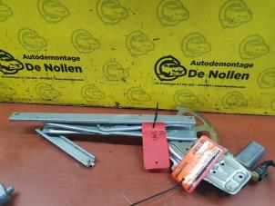 Gebruikte Ruitmechaniek 2Deurs rechts-voor Toyota Yaris (P1) 1.0 16V VVT-i Prijs € 40,00 Margeregeling aangeboden door de Nollen autorecycling