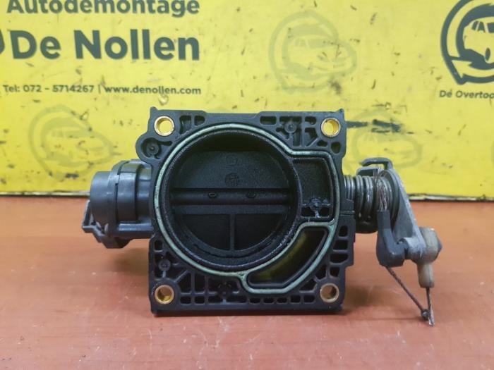 Gebruikte Gasklephuis Ford Mondeo III Wagon 1.8 16V Prijs € 35,00 Margeregeling aangeboden door autodemontage denollen