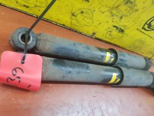 Gebruikte Schokdemper set Opel Astra G Caravan (F35) 1.6 16V Prijs € 35,00 Margeregeling aangeboden door de Nollen autorecycling