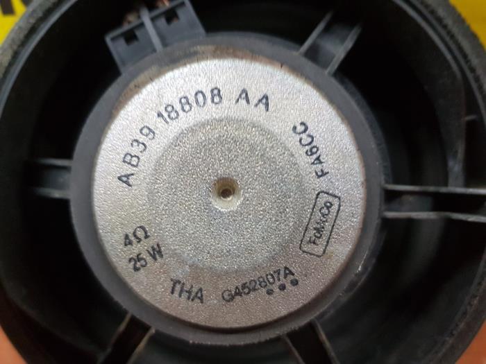 Luidspreker van een Ford Ranger 2.2 TDCi 16V 150 4x4 2014