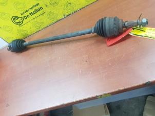 Gebruikte Steekas rechts-voor Opel Agila (A) Prijs € 30,00 Margeregeling aangeboden door de Nollen autorecycling