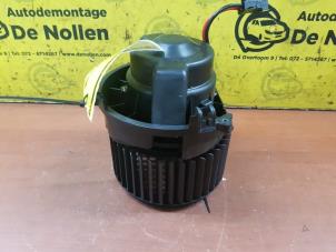 Gebruikte Blower Mini Mini (F55) 1.5 12V Cooper D Prijs € 50,00 Margeregeling aangeboden door de Nollen autorecycling