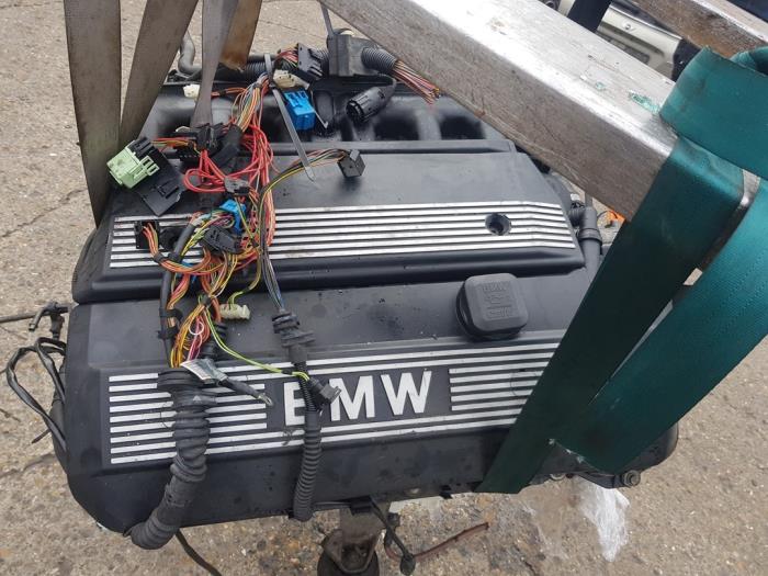 Gebruikte Motor BMW 5 serie Touring (E39) 525i 24V Prijs € 1.050,00 Margeregeling aangeboden door autodemontage denollen