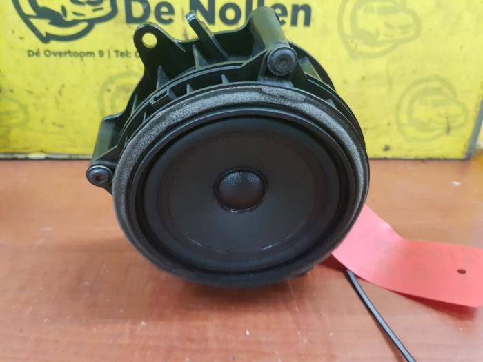 Gebruikte Luidspreker Mini Mini (F55) 1.5 12V Cooper D Prijs € 20,00 Margeregeling aangeboden door autodemontage denollen