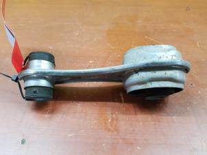 Gebruikte Motorsteun Renault Twingo III (AH) 1.0 SCe 70 12V Prijs € 25,00 Margeregeling aangeboden door de Nollen autorecycling