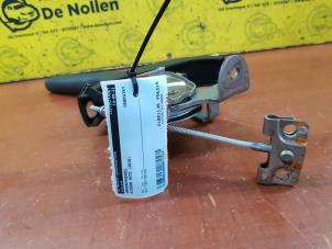 Gebruikte Handremhendel Nissan Note (E12) 1.5 dCi 90 Prijs € 50,00 Margeregeling aangeboden door de Nollen autorecycling