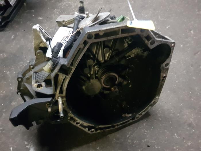 Gebruikte Versnellingsbak Renault Megane II Grandtour (KM) 1.5 dCi 105 Prijs € 250,00 Margeregeling aangeboden door autodemontage denollen
