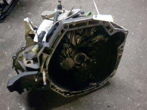 Gebruikte Versnellingsbak Renault Megane II Grandtour (KM) 1.5 dCi 105 Prijs € 250,00 Margeregeling aangeboden door de Nollen autorecycling