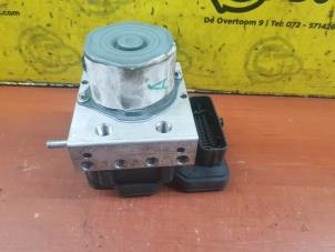 Gebruikte ABS Pomp Renault Kadjar (RFEH) 1.2 Energy TCE 130 Prijs € 332,00 Margeregeling aangeboden door de Nollen autorecycling