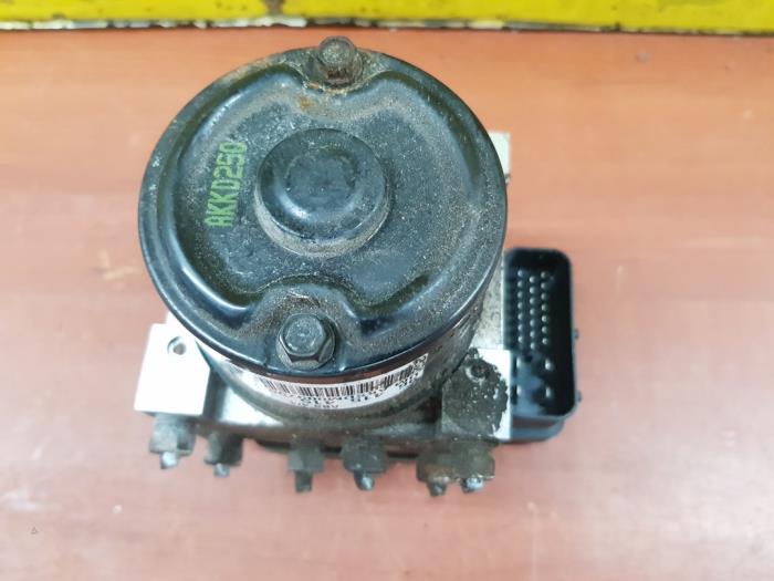 Gebruikte ABS Pomp Chevrolet Tacuma 1.6 16V Prijs € 95,00 Margeregeling aangeboden door autodemontage denollen