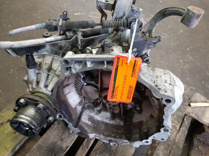 Gebruikte Versnellingsbak Volkswagen Polo III (6N2) 1.4 TDI Prijs € 250,00 Margeregeling aangeboden door autodemontage denollen