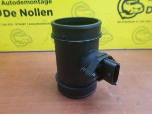 Gebruikte Luchtmassameter Opel Vectra C Caravan 3.2 V6 24V Prijs € 40,00 Margeregeling aangeboden door de Nollen autorecycling