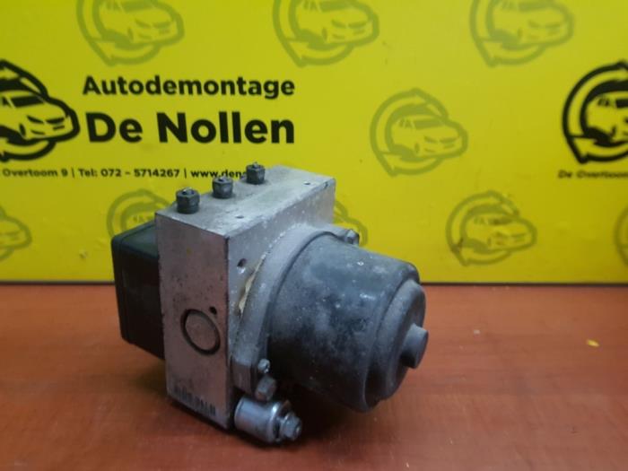 Gebruikte ABS Pomp Toyota HiAce II 2.5 D4-D 117 Prijs € 85,91 Inclusief btw aangeboden door autodemontage denollen
