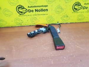 Gebruikte Gordelspanner rechts Mini Mini (R56) 1.4 16V One Prijs € 50,00 Margeregeling aangeboden door de Nollen autorecycling