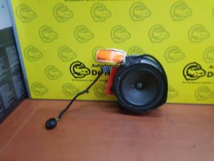 Gebruikte Luidspreker Mercedes S (W220) 3.2 S-320 18V Prijs € 50,00 Margeregeling aangeboden door de Nollen autorecycling