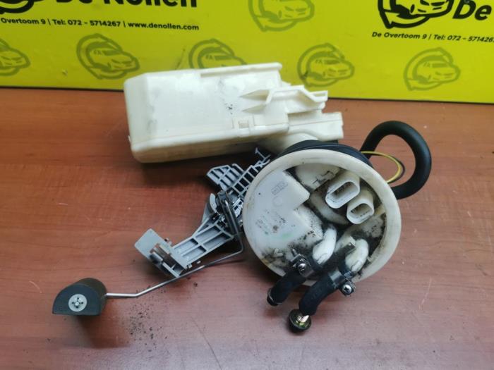 Gebruikte Tank element Pomp Nissan Micra (K11) 1.3 LX,SLX 16V Prijs € 50,00 Margeregeling aangeboden door autodemontage denollen