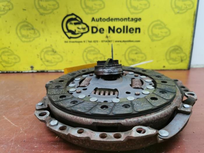 Gebruikte Koppelingsset (compleet) Peugeot 208 I (CA/CC/CK/CL) 1.2 Vti 12V PureTech 82 Prijs op aanvraag aangeboden door autodemontage denollen