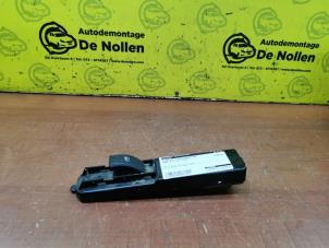 Gebruikte Schakelaar Elektrisch Raam Saab 9-3 II Sport Sedan (YS3F) 1.8t 16V Prijs € 30,00 Margeregeling aangeboden door de Nollen autorecycling