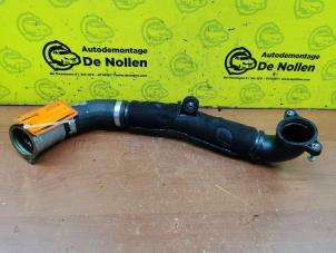 Gebruikte Turbo Pijp Volkswagen Transporter T6 2.0 TDI DRF Prijs € 90,75 Inclusief btw aangeboden door de Nollen autorecycling