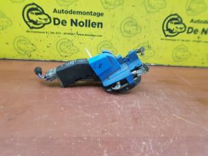 Gebruikte Slotmechaniek Portier 2Deurs links Saab 9-3 I (YS3D) 2.0 S Turbo 16V Prijs € 50,00 Margeregeling aangeboden door de Nollen autorecycling