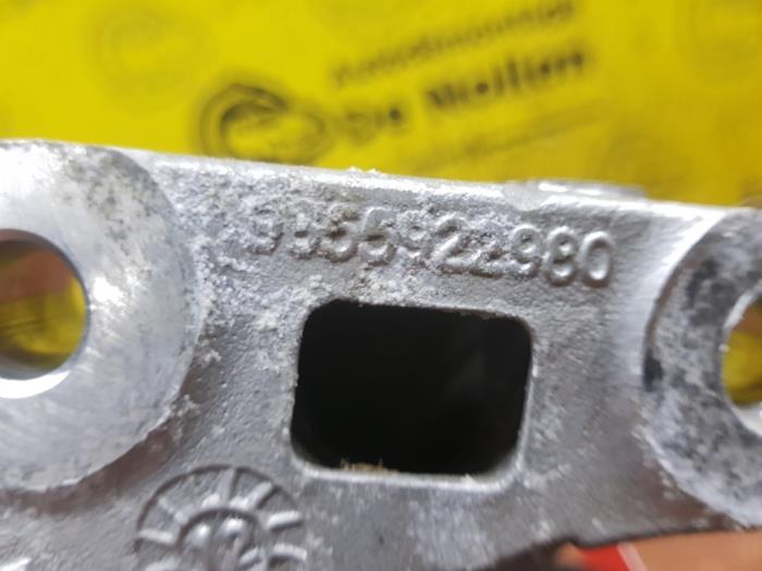 Motorsteun van een Citroën C4 Berline (NC) 1.4 16V VTi 2013