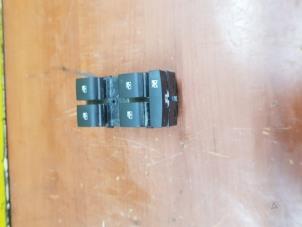 Gebruikte Schakelaar Elektrisch Raam Opel Astra K 1.4 Turbo 16V Prijs € 30,00 Margeregeling aangeboden door de Nollen autorecycling