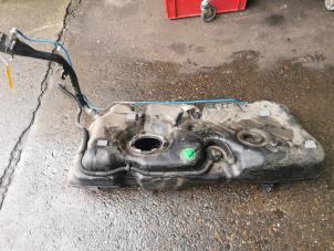 Gebruikte Tank Mini Mini (F56) 2.0 16V John Cooper Works Prijs € 100,00 Margeregeling aangeboden door de Nollen autorecycling