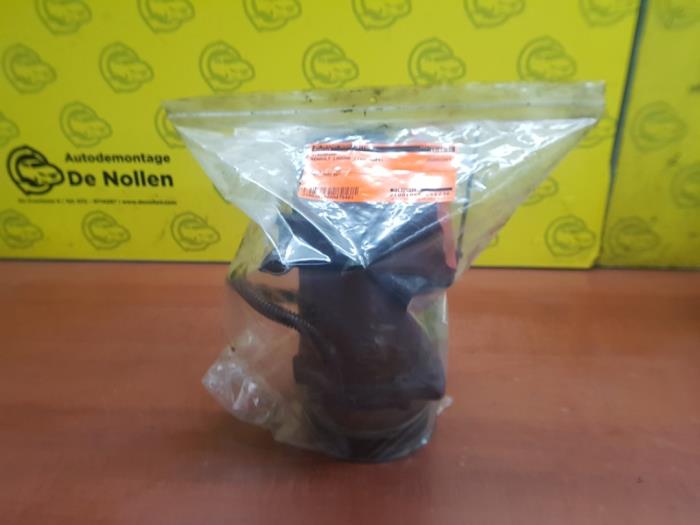 Aircopomp van een Renault Laguna II (BG) 3.0 V6 24V 2003