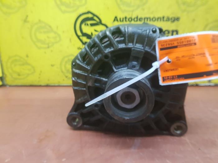Gebruikte Dynamo Renault Laguna II (BG) 3.0 V6 24V Prijs € 40,00 Margeregeling aangeboden door autodemontage denollen