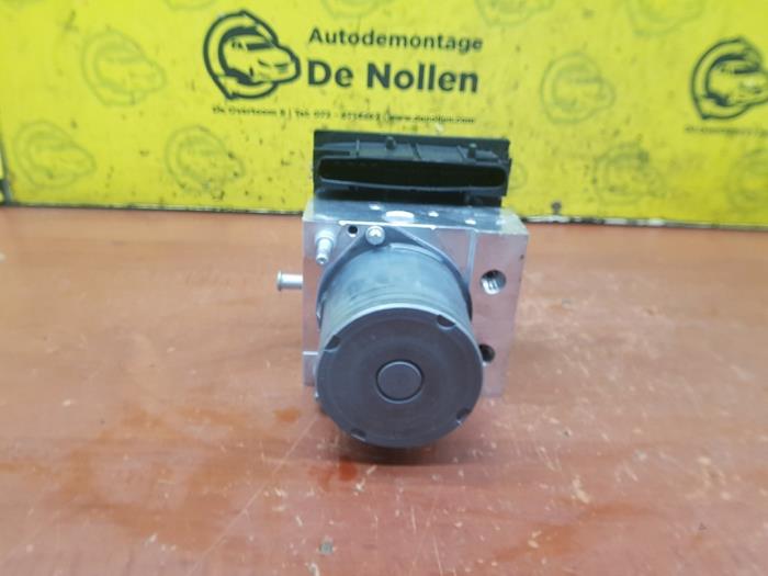 Gebruikte ABS Pomp Nissan 370 Z (Z34A) 3.7 V6 24V Prijs € 356,00 Margeregeling aangeboden door autodemontage denollen