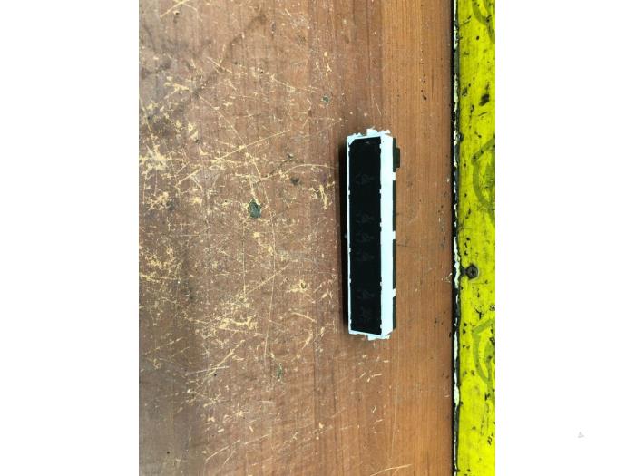 Gebruikte Display Interieur Peugeot 207/207+ (WA/WC/WM) 1.4 HDi Prijs € 30,00 Margeregeling aangeboden door autodemontage denollen