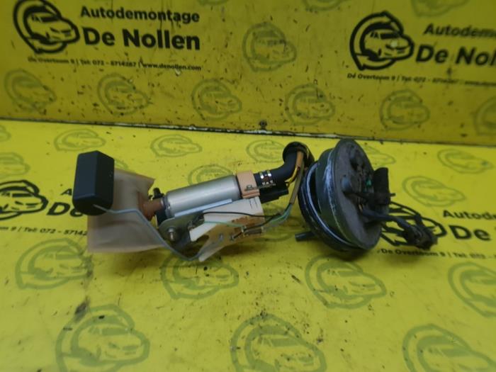 Gebruikte Benzinepomp Hyundai Accent II/Excel II/Pony 1.3i 12V Prijs € 50,00 Margeregeling aangeboden door autodemontage denollen