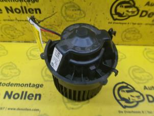 Gebruikte Kachel Ventilatiemotor Mini Clubman (F54) 2.0 Cooper S 16V Prijs op aanvraag aangeboden door de Nollen autorecycling