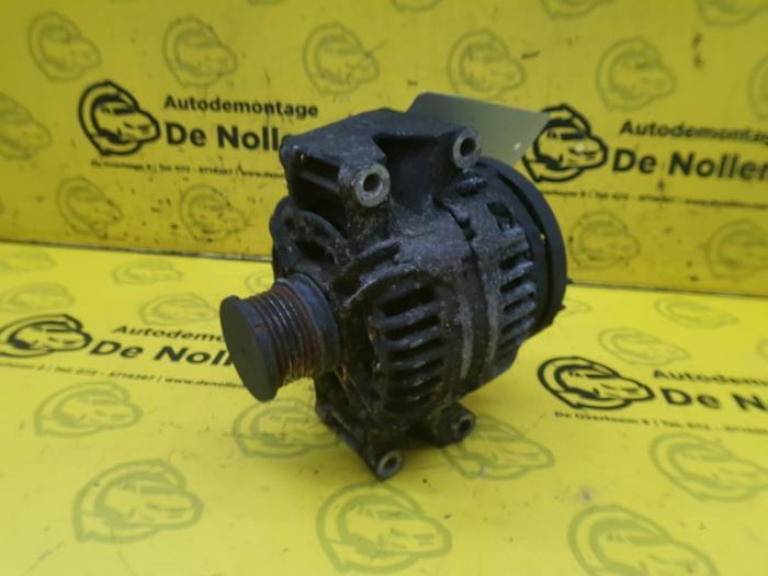 Dynamo van een Mercedes-Benz Sprinter 2t (901/902) 208 CDI 16V 2002
