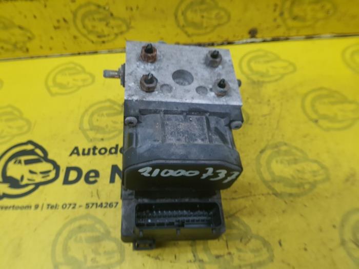 Gebruikte ABS Pomp Citroen Xsara Coupé (N0) 1.6i Prijs € 38,00 Margeregeling aangeboden door autodemontage denollen