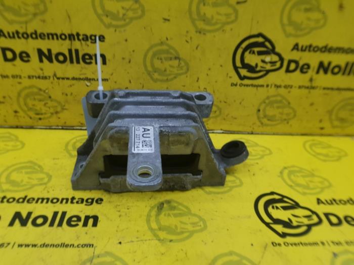 Gebruikte Motorrubber Opel Insignia Sports Tourer 2.0 Turbo 16V Bio-Ethanol E85 Prijs op aanvraag aangeboden door autodemontage denollen