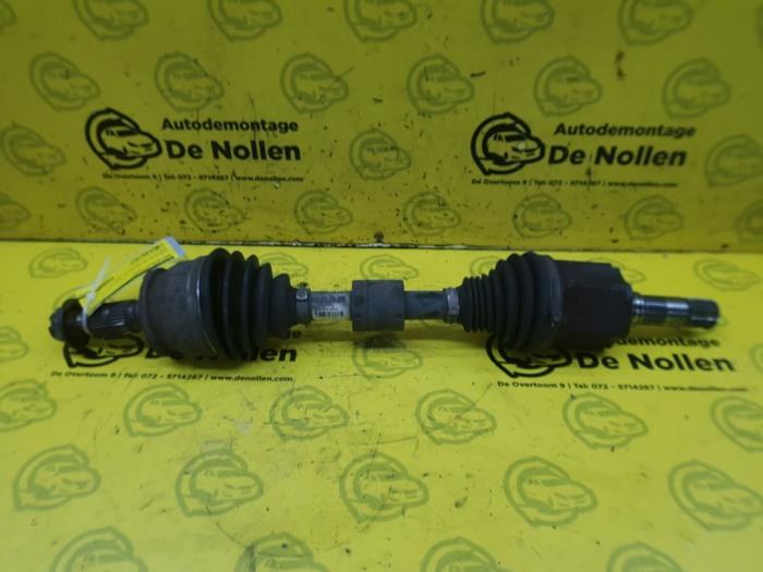 Gebruikte Aandrijfas links-voor Opel Insignia Sports Tourer 2.0 Turbo 16V Bio-Ethanol E85 Prijs op aanvraag aangeboden door autodemontage denollen