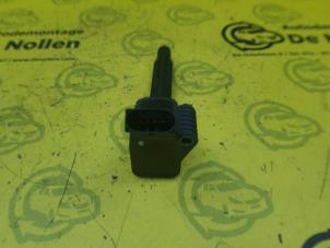 Gebruikte Pen Bobine Volkswagen Golf VII Variant (AUVV) 2.0 R 4Motion 16V Prijs € 15,00 Margeregeling aangeboden door de Nollen autorecycling