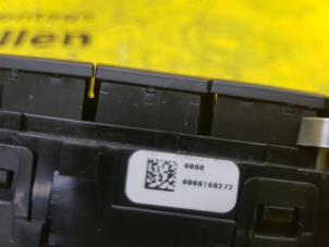 Gebruikte Climatronic Paneel BMW 2 serie Gran Tourer (F46) 220i 2.0 TwinPower Turbo 16V Prijs € 75,00 Margeregeling aangeboden door de Nollen autorecycling