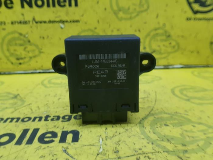 Gebruikte Central electronic module Ford Fiesta 7 1.0 EcoBoost 12V Prijs € 20,00 Margeregeling aangeboden door autodemontage denollen