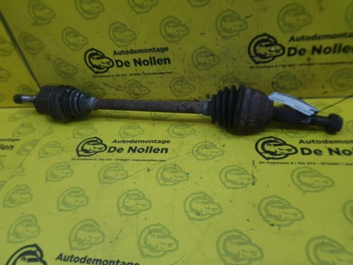 Gebruikte Aandrijfas links-voor Ford Transit 2.0 TDCi 16V Prijs € 39,99 Margeregeling aangeboden door autodemontage denollen
