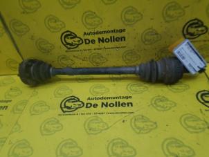 Gebruikte Aandrijfas links-achter BMW 1 serie (E87/87N) 116i 1.6 16V Prijs € 32,95 Margeregeling aangeboden door de Nollen autorecycling