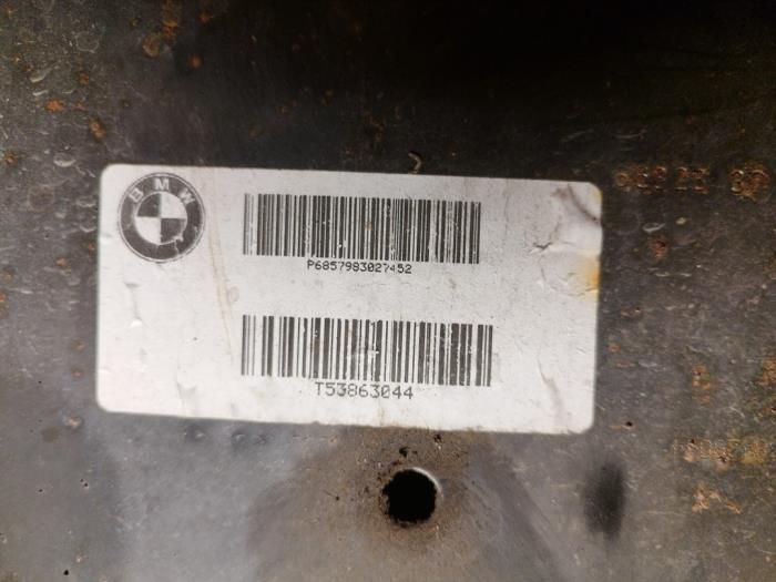 Gebruikte Subframe BMW X3 (F25) xDrive20d 16V Prijs € 300,00 Margeregeling aangeboden door autodemontage denollen