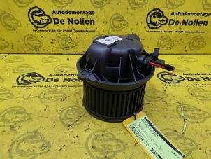 Gebruikte Chaufage Ventilatiemotor Peugeot 607 (9D/U) 2.2 16V Prijs € 49,99 Margeregeling aangeboden door de Nollen autorecycling